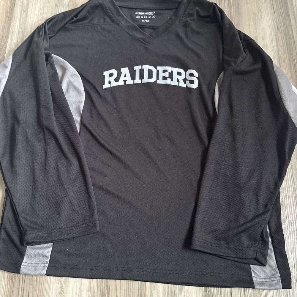 NWOT Las Vegas Raiders Long Sleeved Sherwood Lightweight Shirt Size Medium